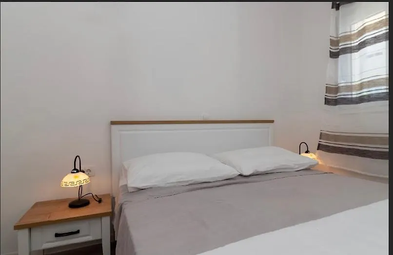 Apartment Small Private House With A Terrace Trogir Croatia